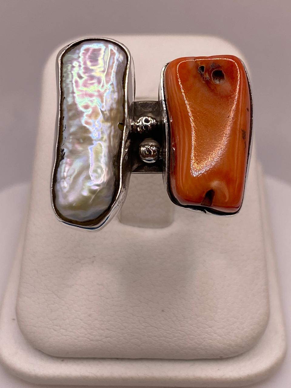 Anillo de Plata Ley 925 con Nácar y Coral, vista superior