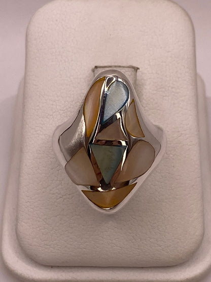 Anillo de Plata Ley 925 con Nácar Natural, vista frontal