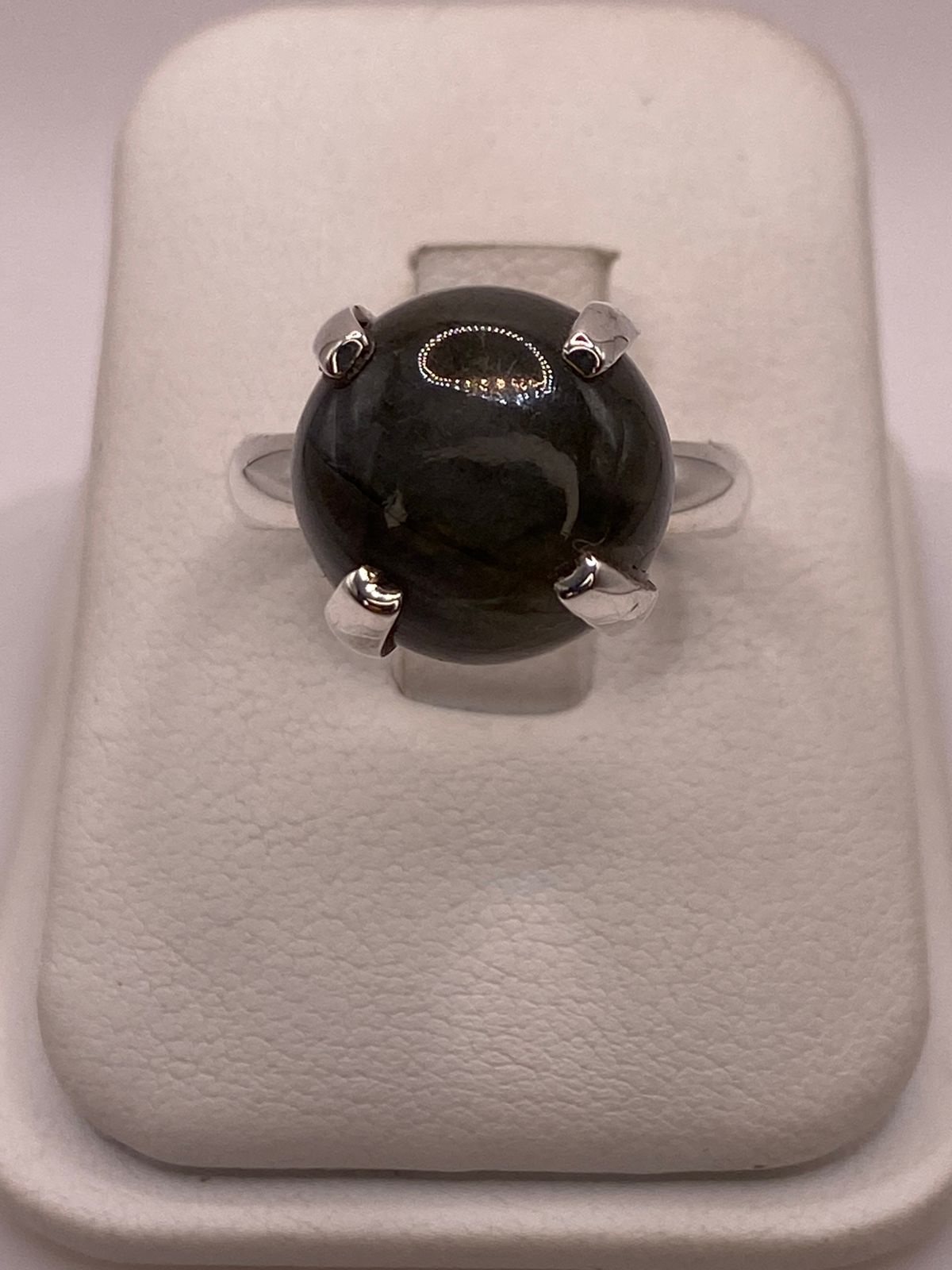 Anillo de Plata Ley 925 con Obsidiana Natural — vista lateral