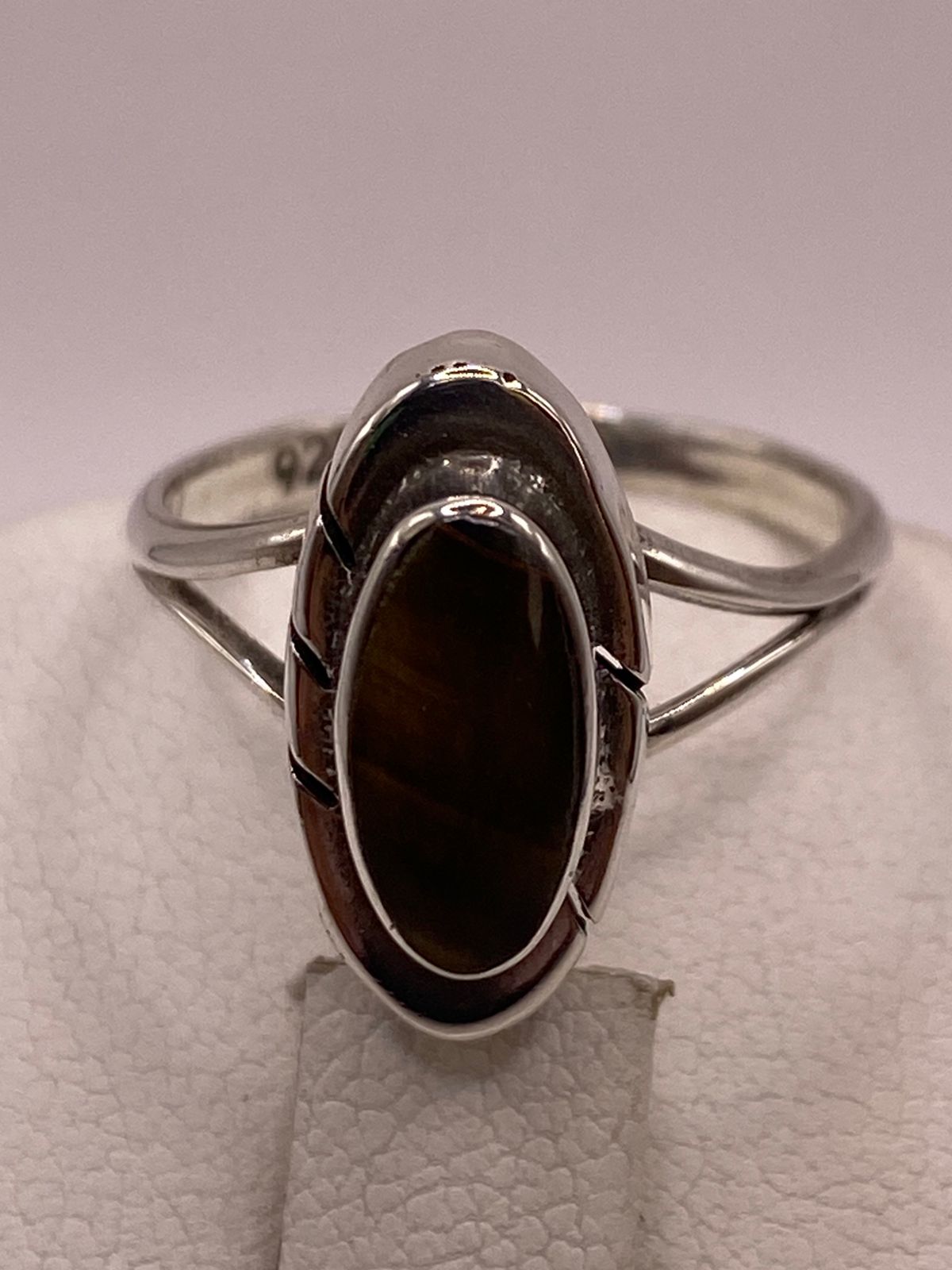 Anillo de Plata Ley 925 con Ojo de Tigre Natural, sello de autenticidad Plata Ley .925
