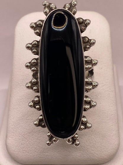 Anillo de Plata Ley 925 con Ónix Negro, vista frontal