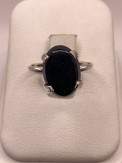 Anillo de Plata Ley 925 con Ónix Negro Natural, vista lateral