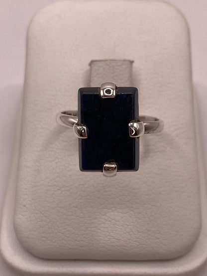 Anillo de Plata Ley 925 con Ónix Negro Natural, vista de detalle