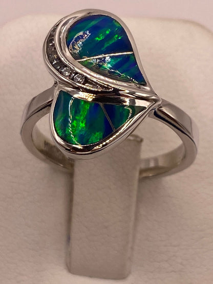 Anillo de Plata Ley 925 con Ópalo Azul-verde y Zirconia Diseño Elegante, vista lateral