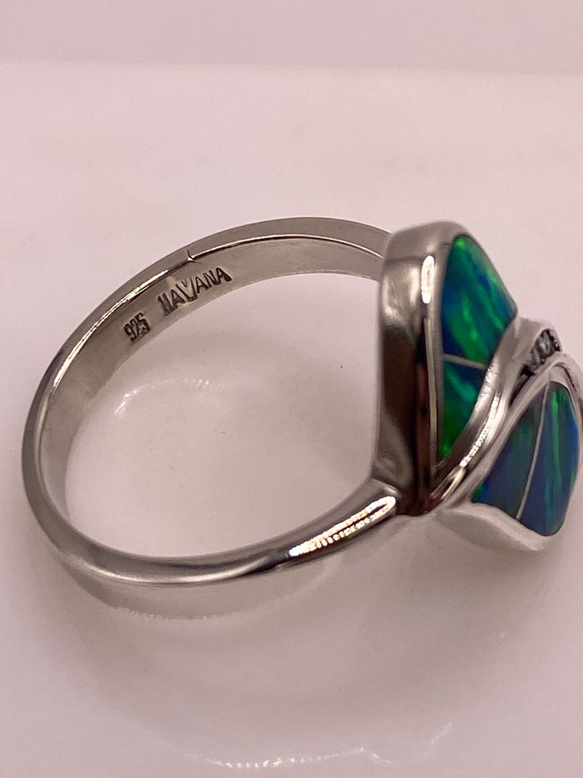 Anillo de Plata Ley 925 con Ópalo Azul-verde y Zirconia Diseño Elegante, peso en gramos (báscula)