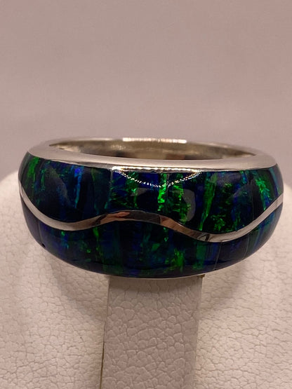 Anillo de Plata Ley 925 con Ópalo Azul y Verde Diseño Envolvente, vista superior