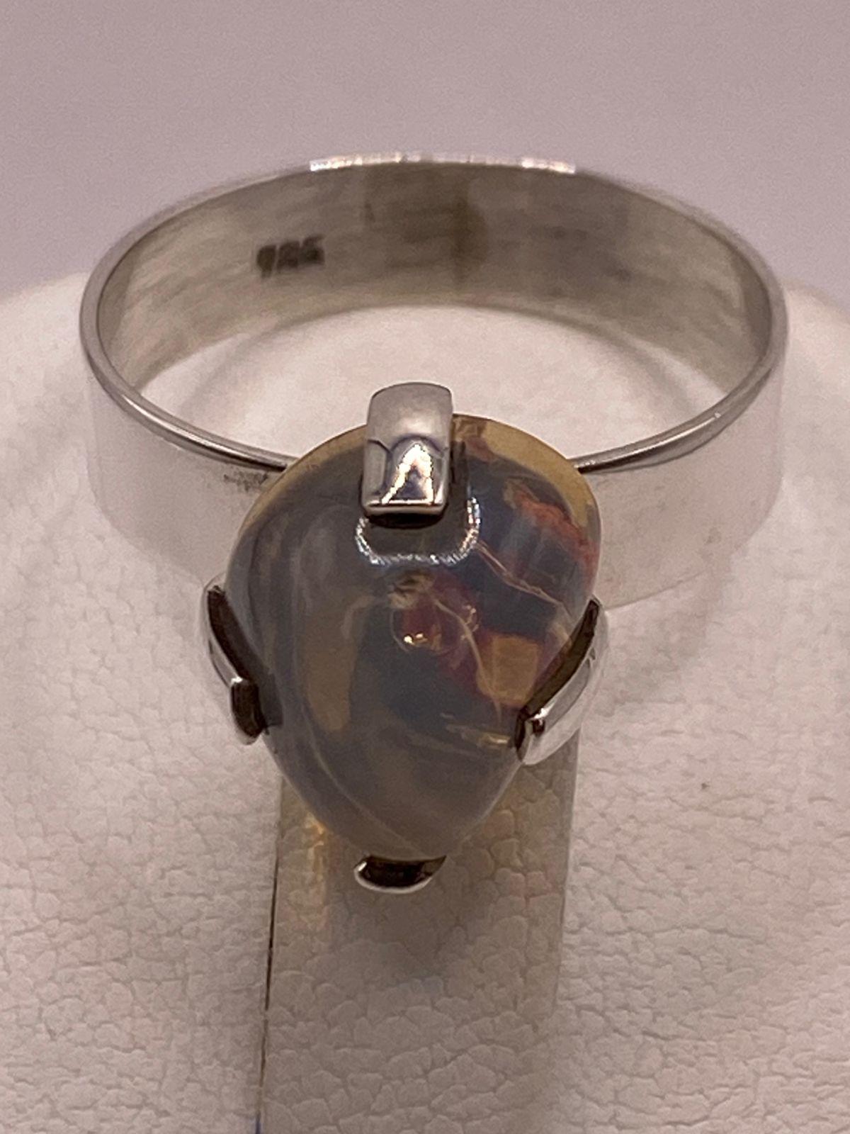 Anillo de Plata Ley 925 con Ópalo de Fuego, sello de autenticidad Plata Ley .925