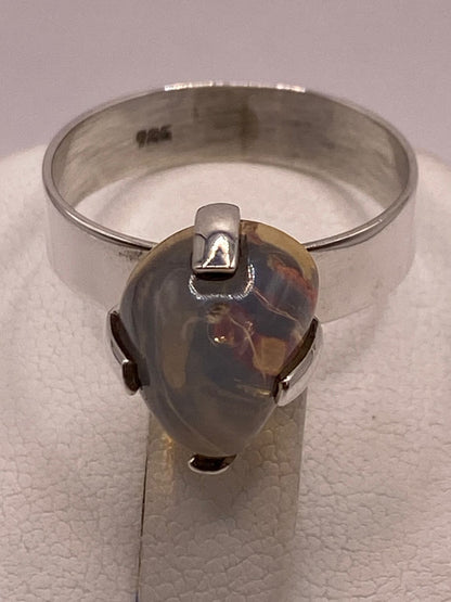 Anillo de Plata Ley 925 con Ópalo de Fuego, sello de autenticidad Plata Ley .925