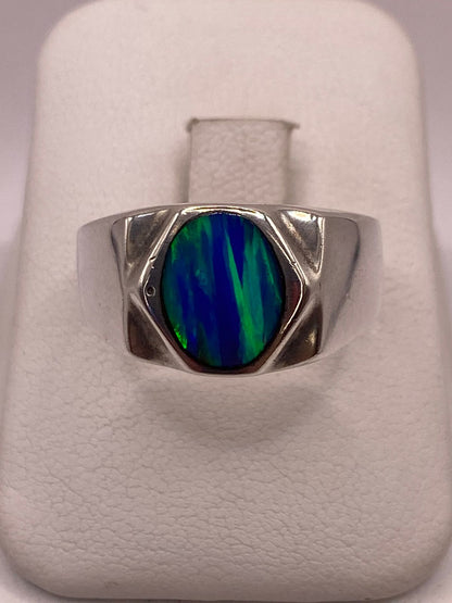 Anillo de Plata Ley 925 con Ópalo de Fuego, vista de detalle