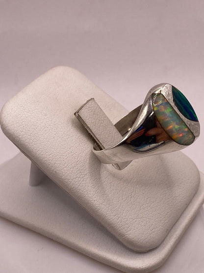 Anillo de Plata Ley 925 con Ópalo de Fuego, vista lateral