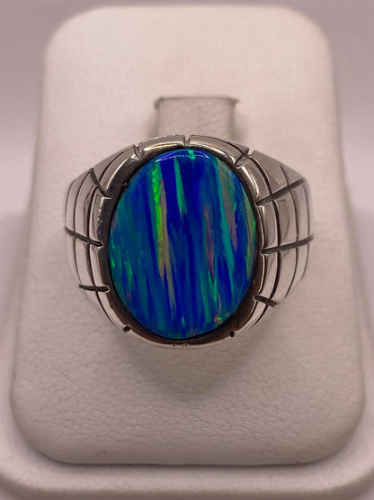 Anillo de Plata Ley 925 con Ópalo de Fuego Azul, vista de detalle