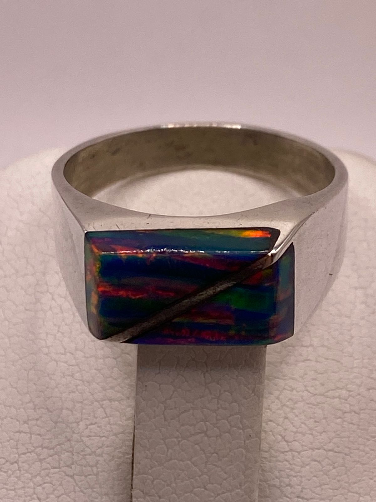 Anillo de Plata Ley 925 con Ópalo de Fuego Azul, sello de autenticidad Plata Ley .925