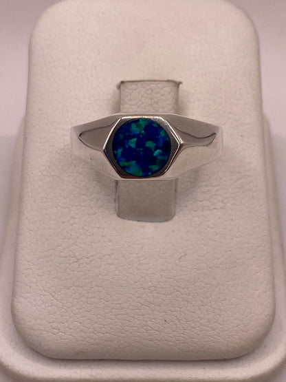 Anillo de Plata Ley 925 con Ópalo de Fuego Azul, vista de detalle