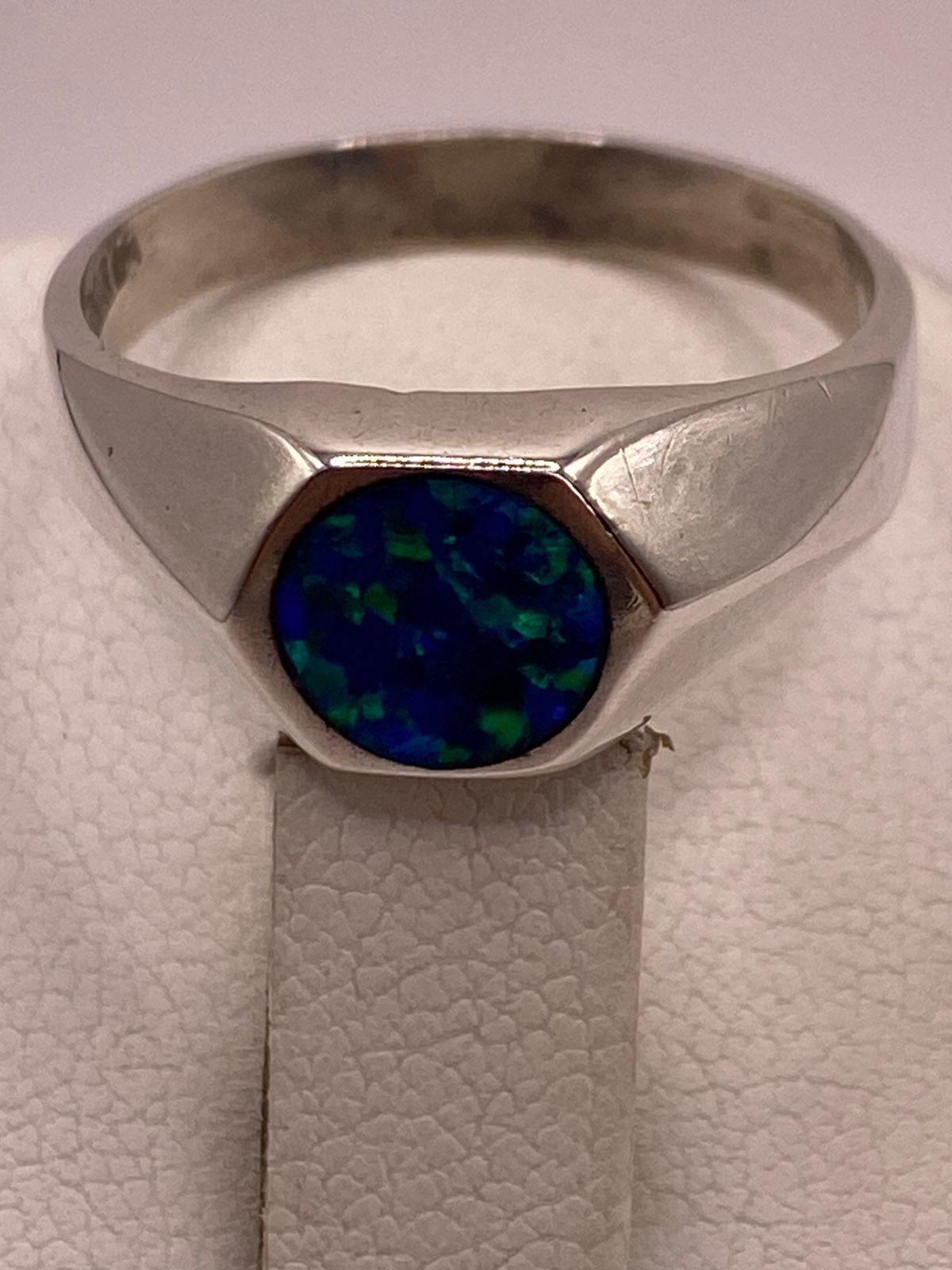 Anillo de Plata Ley 925 con Ópalo de Fuego Azul, sello de autenticidad Plata Ley .925