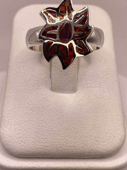 Anillo de Plata Ley .925 con Ópalo de Fuego en Diseño de Flor, vista frontal