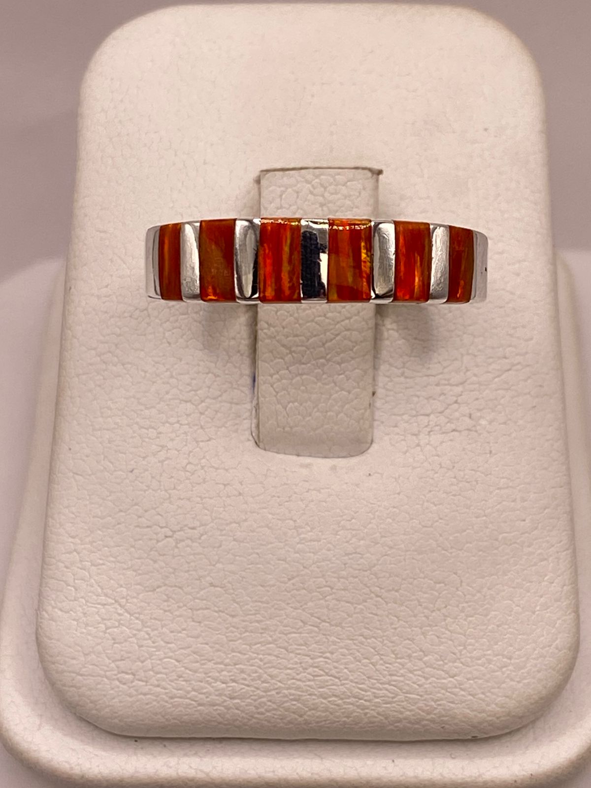 Anillo de Plata Ley 925 con Ópalo de Fuego Naranja, vista de detalle