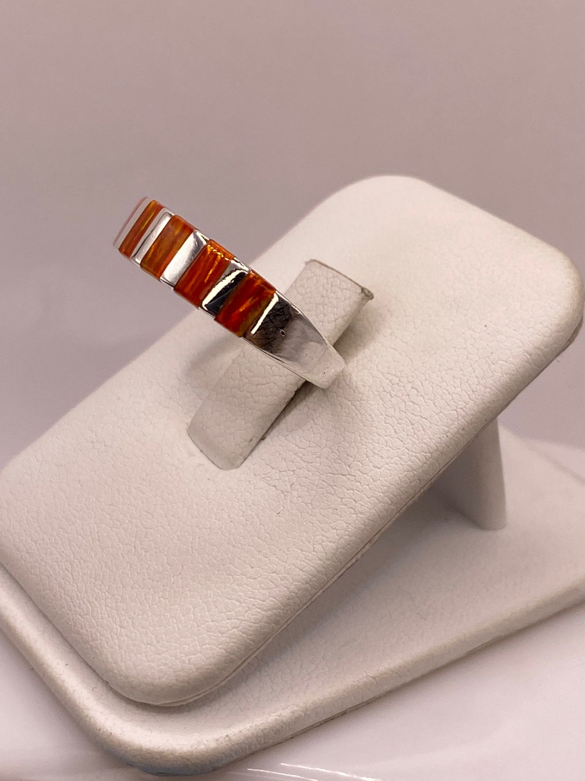Anillo de Plata Ley 925 con Ópalo de Fuego Naranja, vista lateral