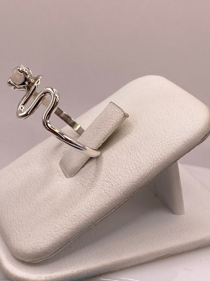 Anillo de Plata Ley 925 con Ópalo Natural, vista de detalle