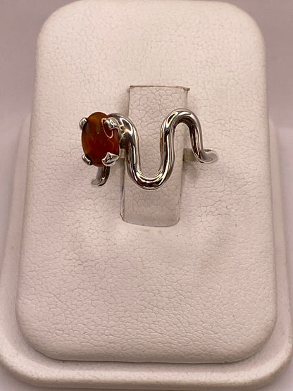 Anillo de Plata Ley 925 con Piedra Ámbar, vista de detalle