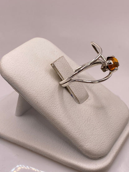 Anillo de Plata Ley 925 con Piedra Ámbar, vista frontal