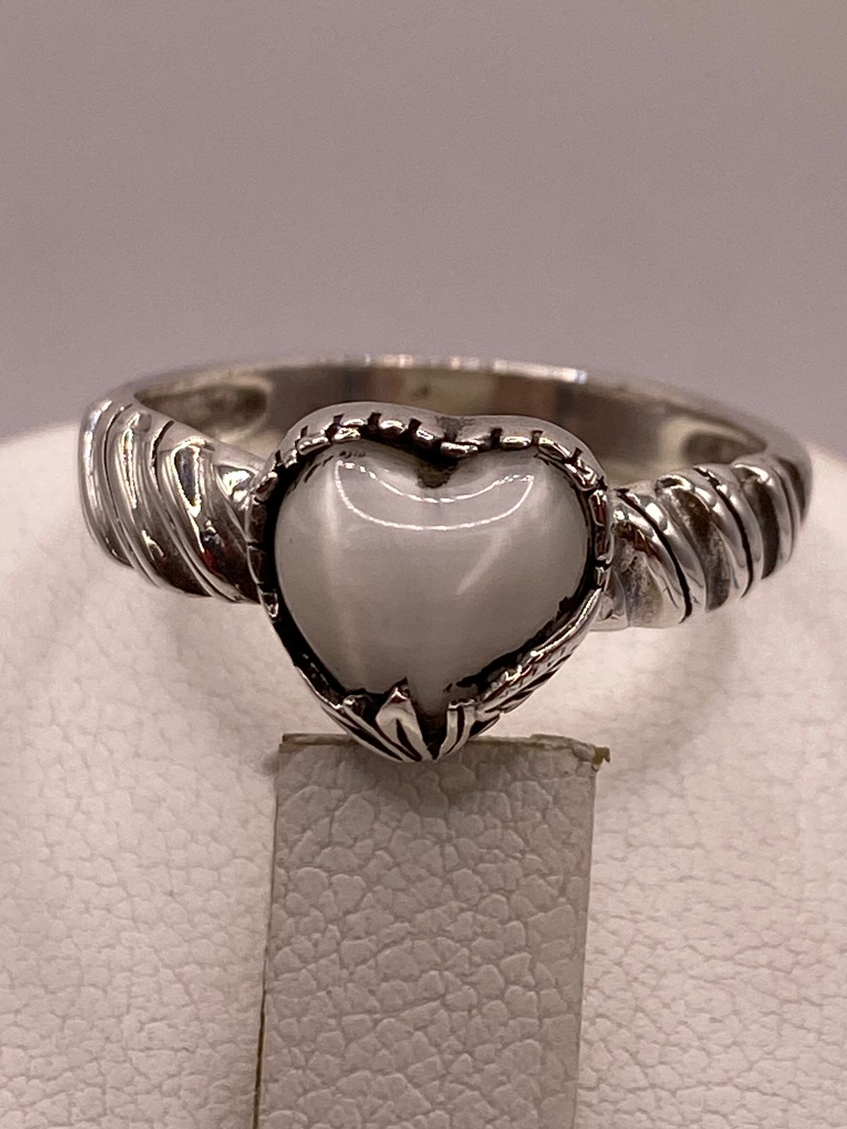 Anillo de Plata Ley 925 con Piedra Corazón Blanca, sello de autenticidad Plata Ley .925