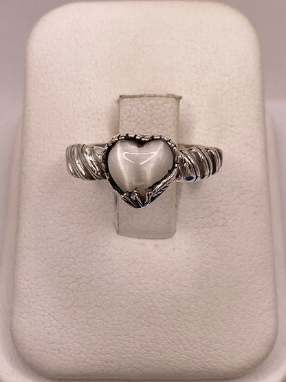 Anillo de Plata Ley 925 con Piedra Corazón Blanca, vista lateral