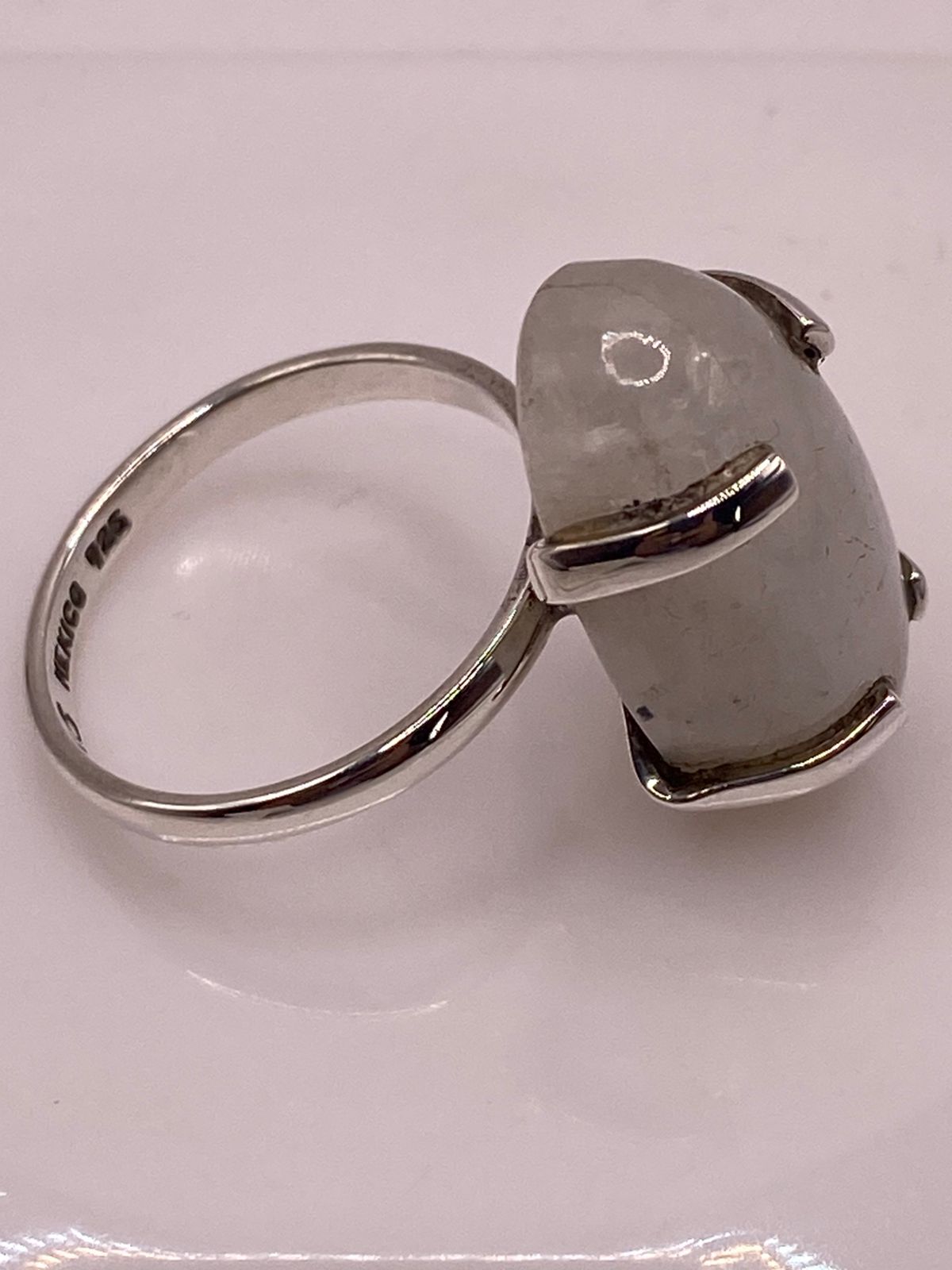 Anillo de Plata Ley 925 con Piedra Luna Natural, sello de autenticidad Plata Ley .925