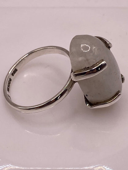 Anillo de Plata Ley 925 con Piedra Luna Natural, sello de autenticidad Plata Ley .925