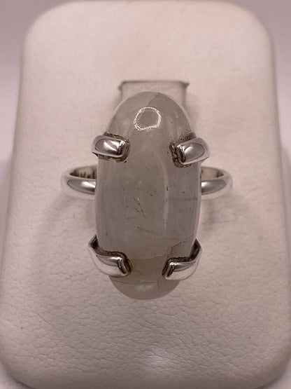 Anillo de Plata Ley 925 con Piedra Luna Natural, vista frontal