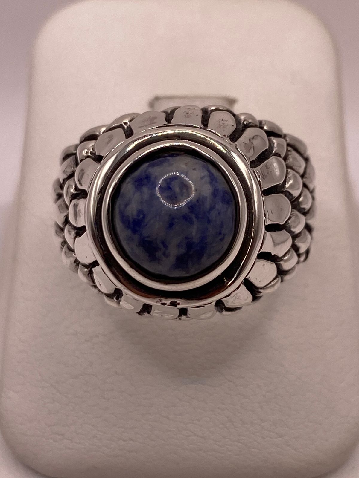 Anillo de Plata Ley 925 con Sodalita Azul, vista frontal