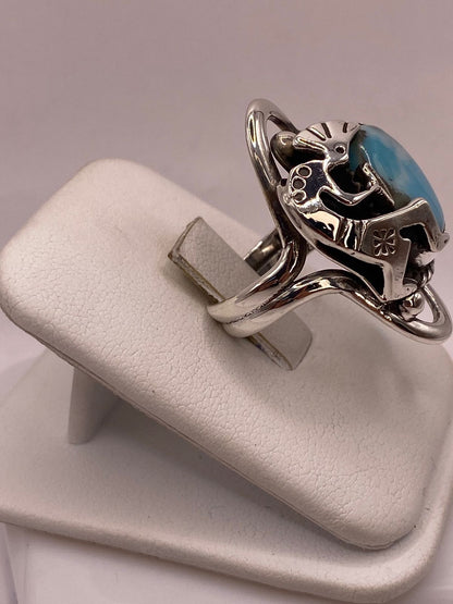 Anillo de Plata Ley 925 con Turquesa y Kokopelli, vista de detalle