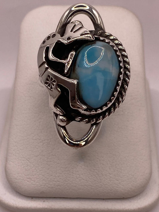 Anillo de Plata Ley 925 con Turquesa y Kokopelli — ángulo diagonal