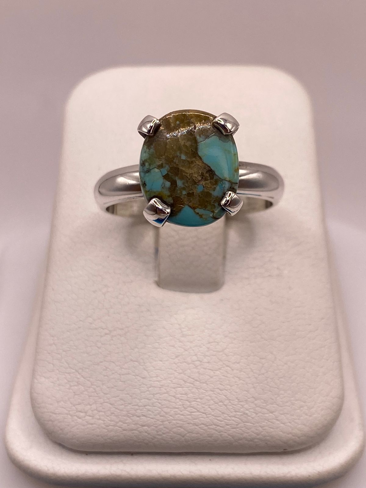 Anillo de Plata Ley 925 con Turquesa Natural, vista lateral