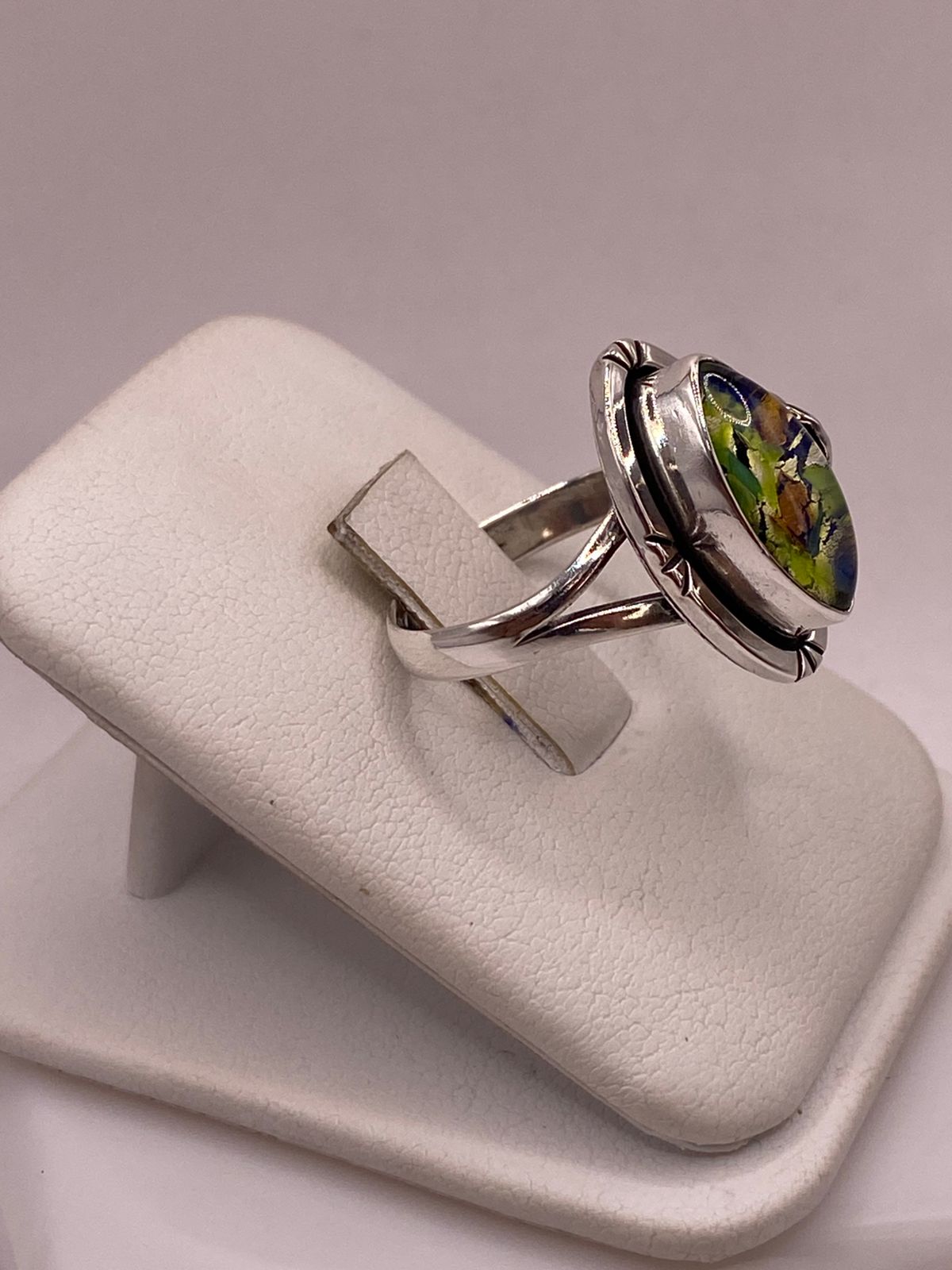 Anillo de Plata Ley 925 con Vidrio Dicroico, vista frontal