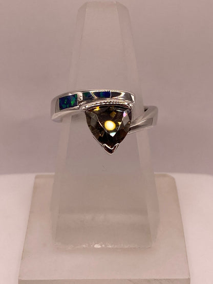 Anillo de Plata Ley 925 con Zirconia Ahumada, Ópalo de Fuego y Diseño Moderno, vista lateral