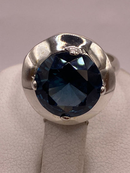 Anillo de Plata Ley 925 con Zirconia Azul Zafiro, vista posterior