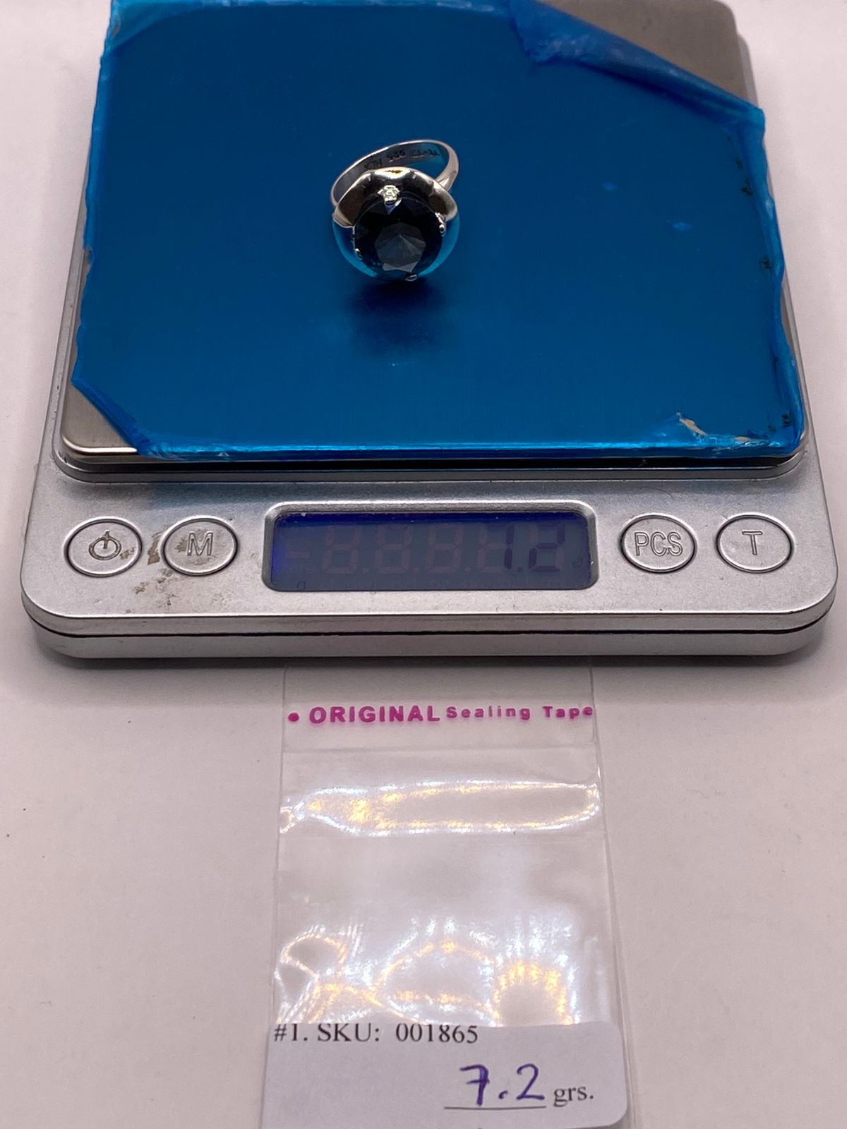 Anillo de Plata Ley 925 con Zirconia Azul Zafiro, peso en gramos (báscula)
