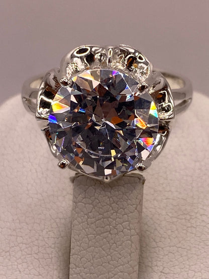 Anillo de Plata Ley 925 con Zirconia Blanca, vista superior