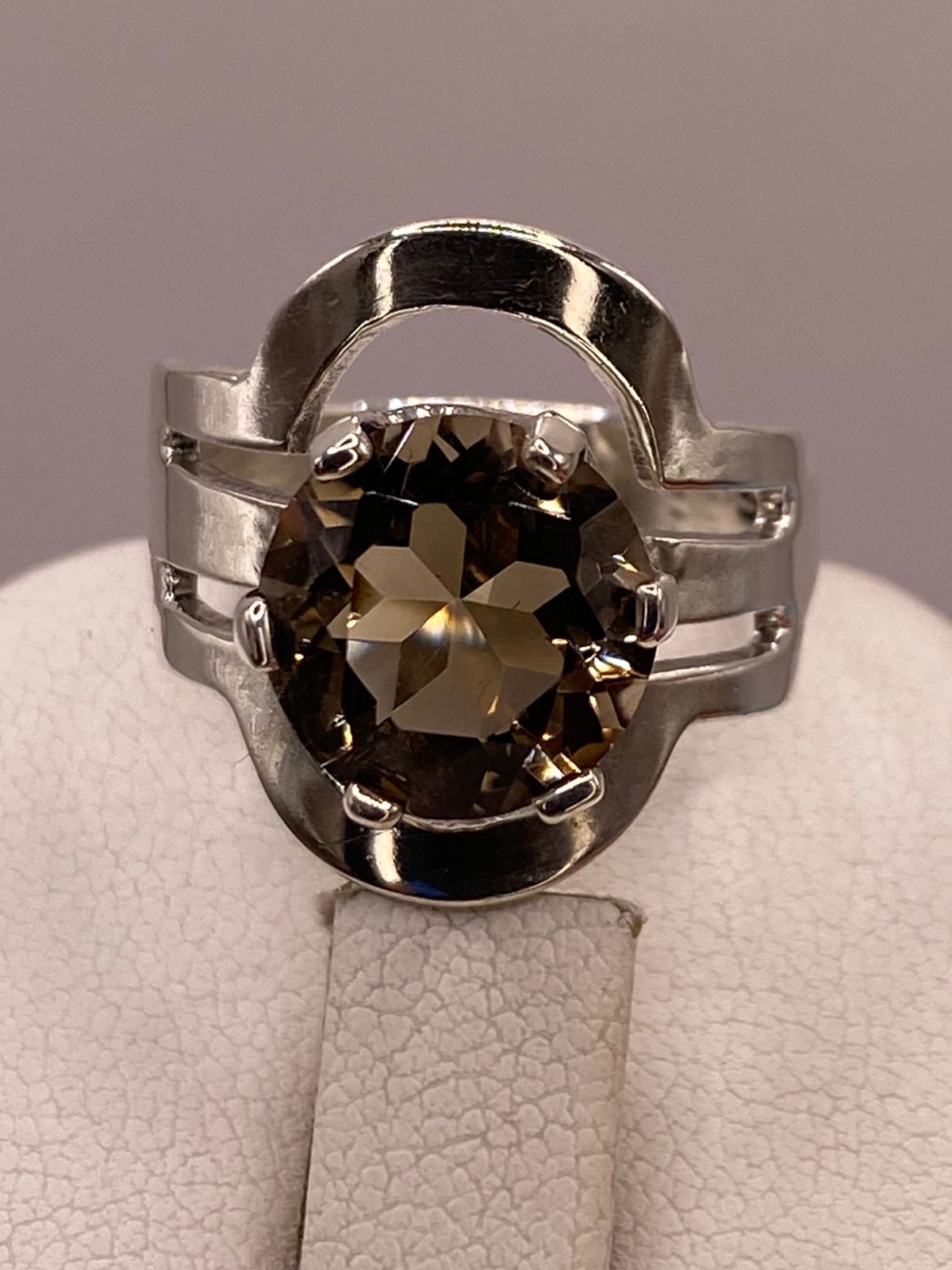 Anillo de Plata Ley 925 con Zirconia Color Champagne, sello de autenticidad Plata Ley .925
