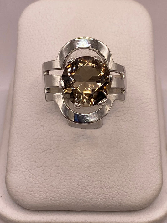 Anillo de Plata Ley 925 con Zirconia Color Champagne, vista frontal