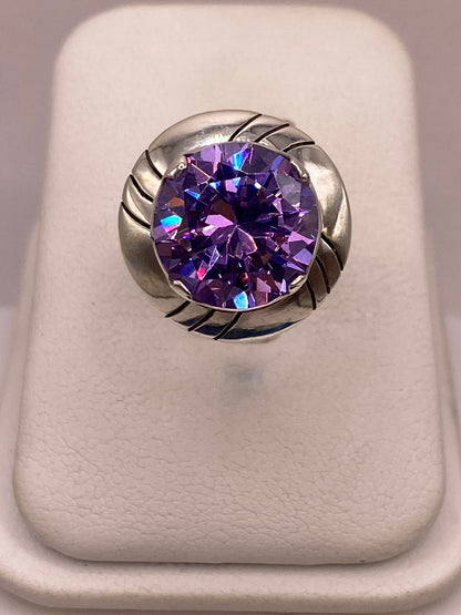 Anillo de Plata Ley 925 con Zirconia Morada, vista frontal
