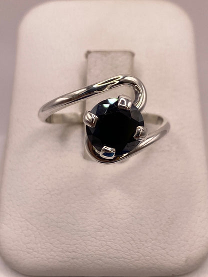Anillo de Plata Ley 925 con Zirconia Negra, vista superior
