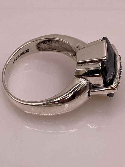Anillo de Plata Ley 925 con Zirconia Negra, sello de autenticidad Plata Ley .925