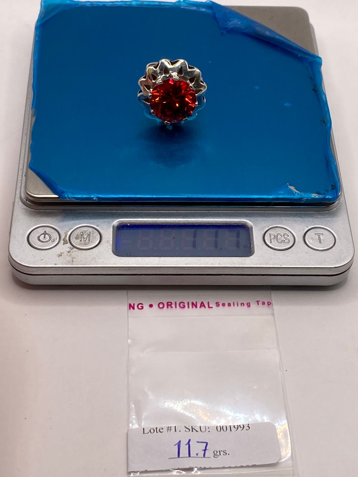 Anillo de Plata Ley 925 con Zirconia Roja Diseño Floral, peso en gramos (báscula)
