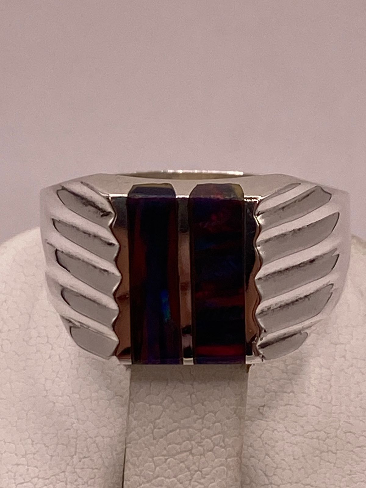 Anillo de Plata Ley 950 con Incrustación Iridiscente, sello de autenticidad Plata Ley .925