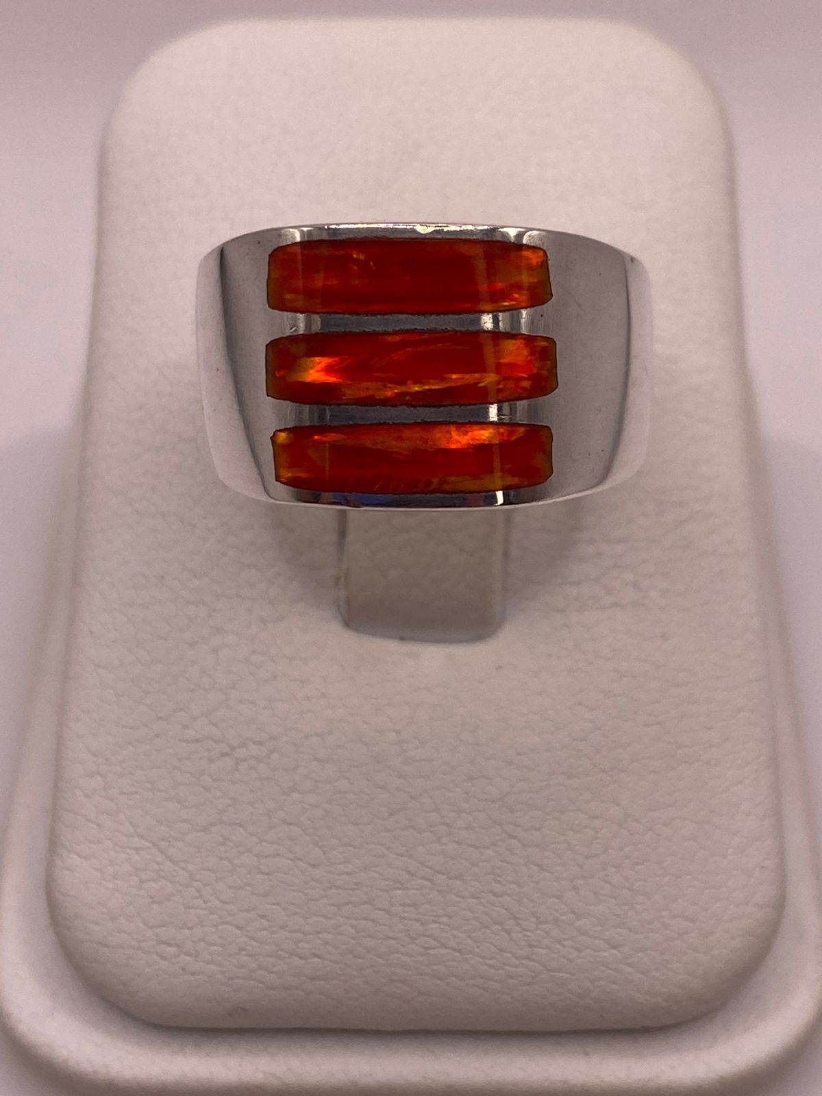 Anillo de Plata Ley 950 con Ópalo de Fuego — ángulo diagonal