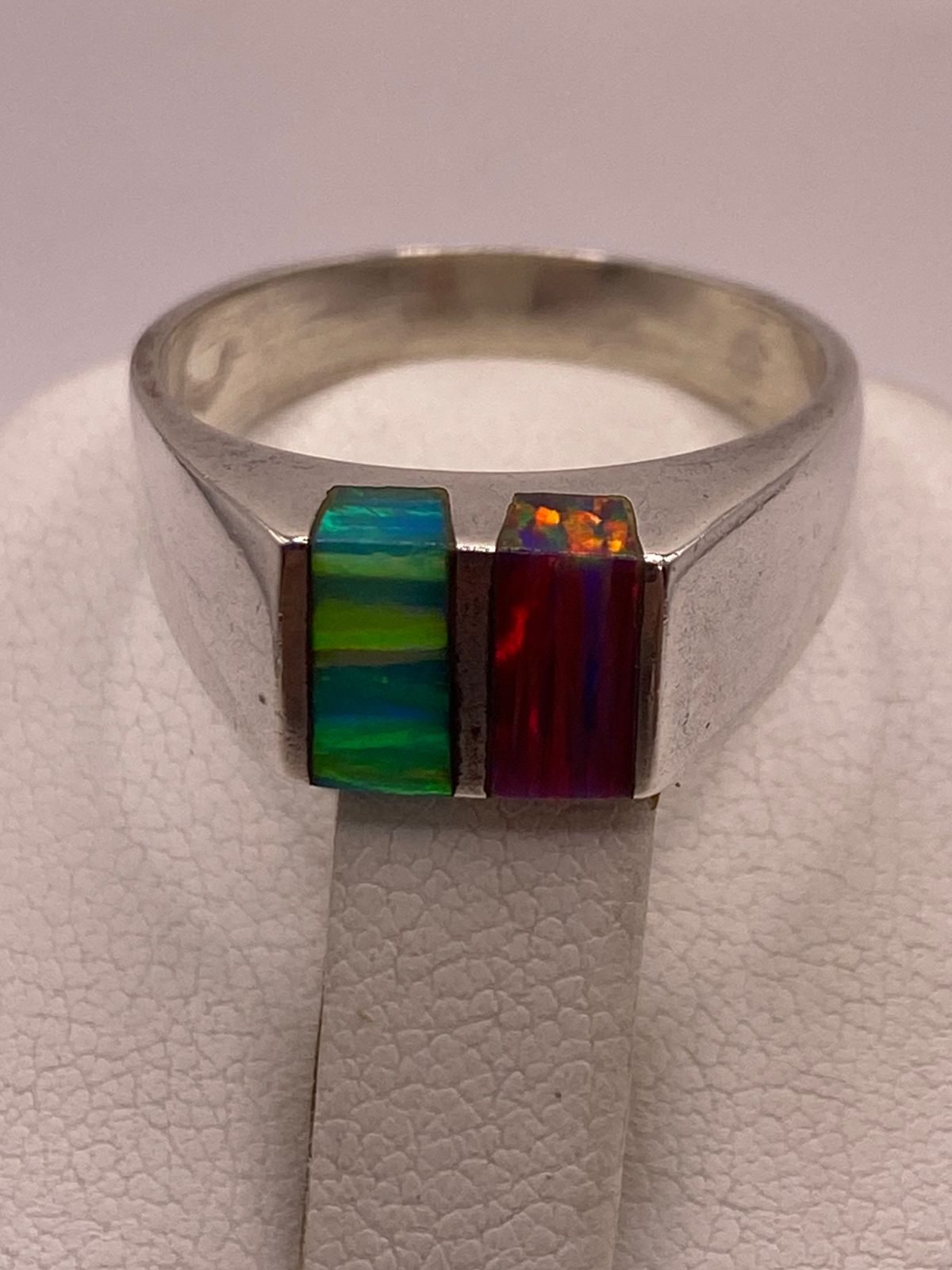 Anillo de Plata Ley 950 con Ópalo de Fuego, sello de autenticidad Plata Ley .925