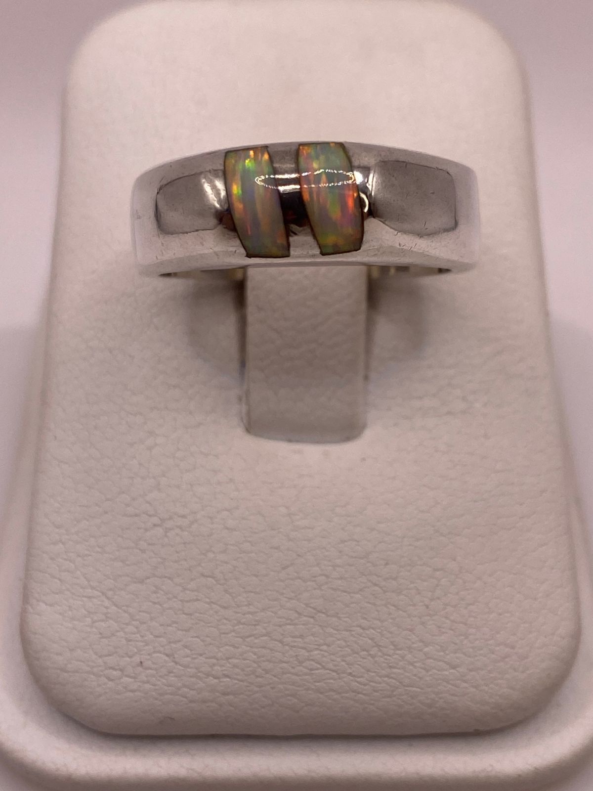 Anillo de Plata Ley 950 con Ópalo de Fuego — ángulo diagonal