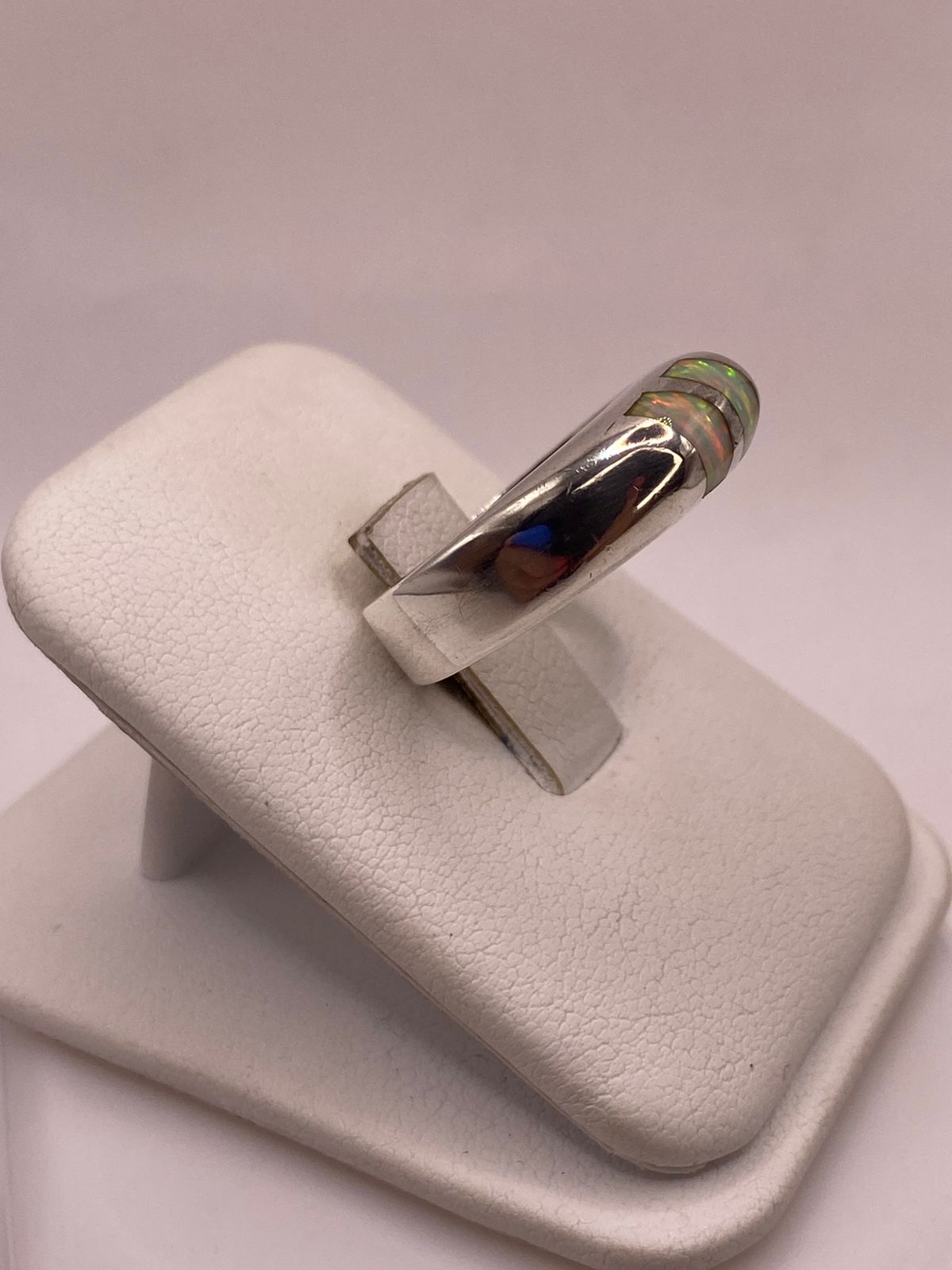 Anillo de Plata Ley 950 con Ópalo de Fuego, vista lateral