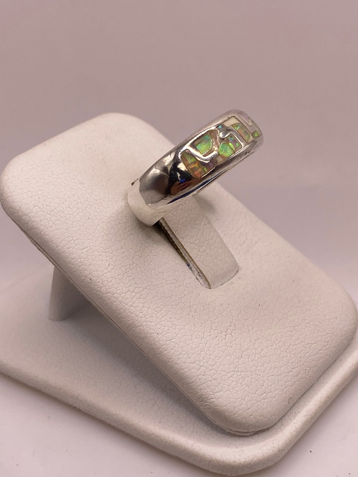 Anillo de Plata Ley 950 con Ópalo de Fuego, vista lateral